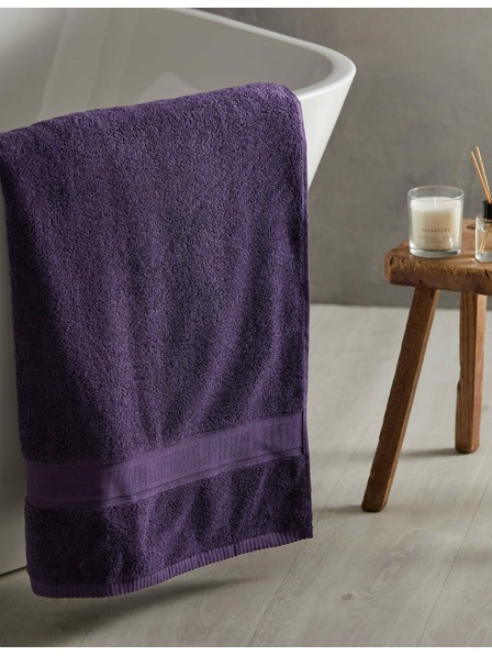 Marks & Spencer Извънредно нежна антибактериална хавлия от чист памук Marks & Spencer лилава