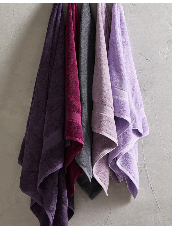 Marks & Spencer Извънредно нежна антибактериална хавлия от чист памук Marks & Spencer лилава