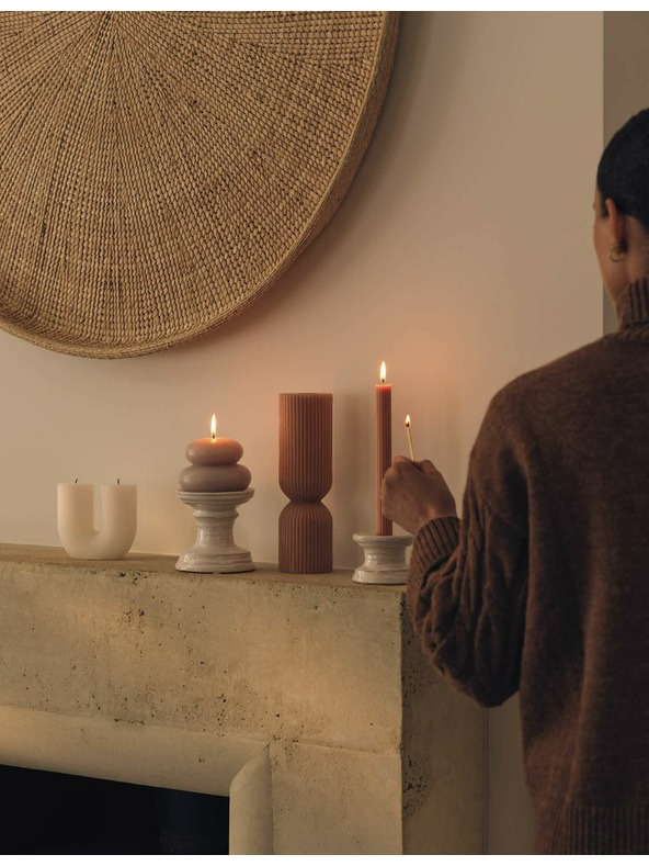 Marks & Spencer Керамична поставка за свещ и чаена свещ Marks & Spencer бяла