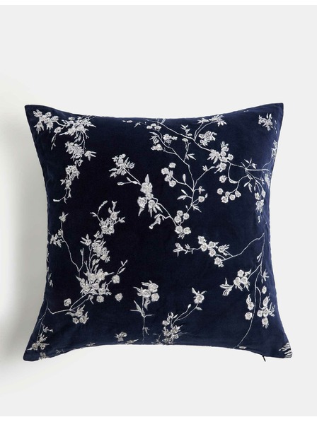 Marks & Spencer Кадифена възглавница с бродирани черешови цветове Marks & Spencer тъмносиня