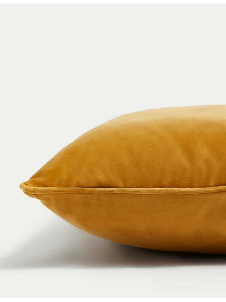 Marks & Spencer Кадифена възглавничка с кант Marks & Spencer жълта