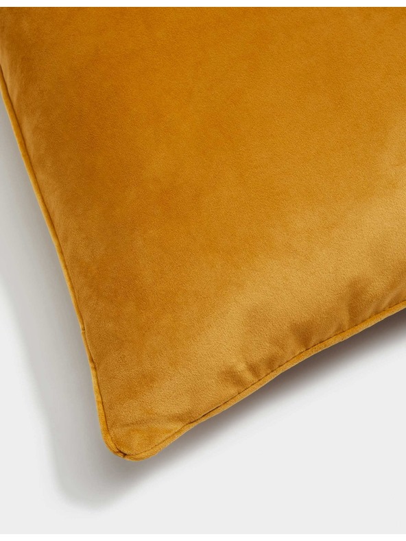 Marks & Spencer Кадифена възглавничка с кант Marks & Spencer жълта