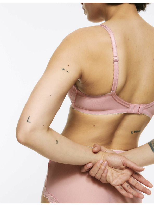 Marks & Spencer Дантелен сутиен Jasmine, пълна чашка, без банели (A–E) Marks & Spencer розов