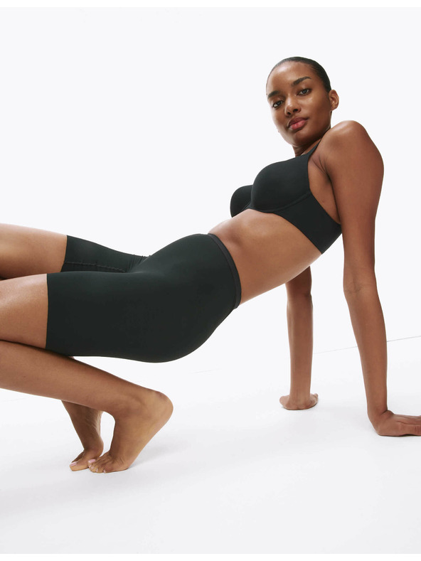 Marks & Spencer Комплект от 2 леко стягащи бикини Marks & Spencer черен