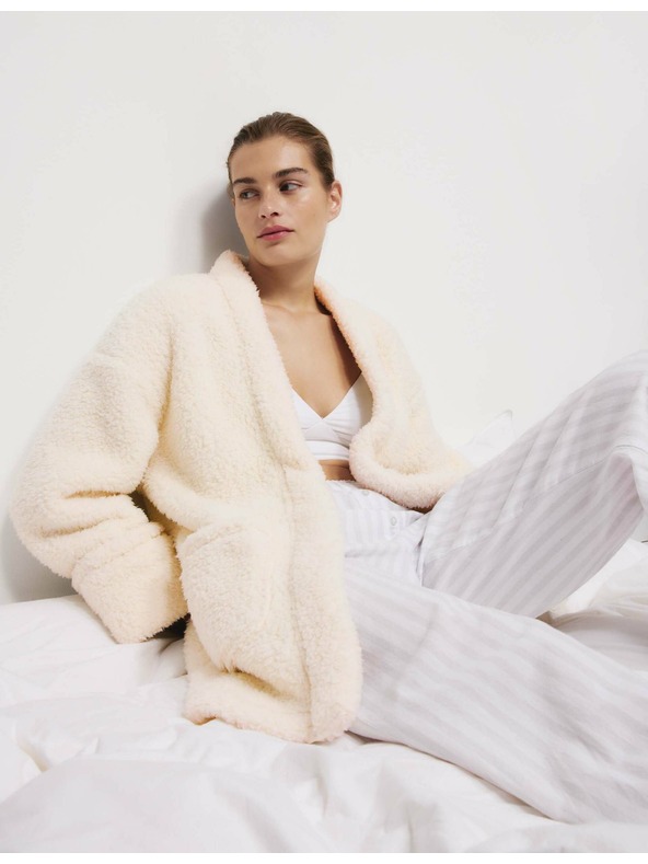 Marks & Spencer Запакован кардиган от изкуствена кожа с мече Marks & Spencer кремав