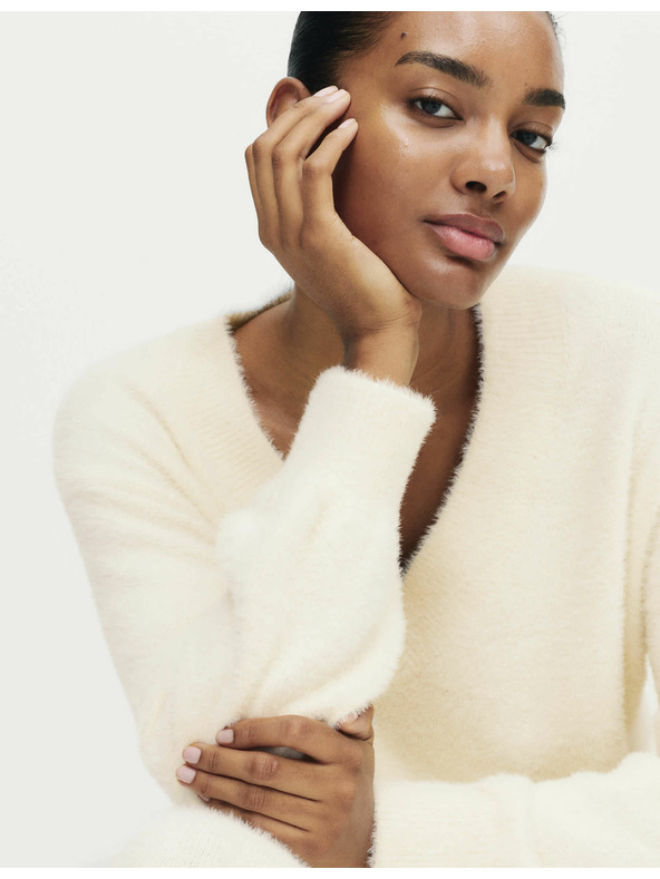 Marks & Spencer Мек плетен пухен топ с V-образно деколте Marks & Spencer cremav