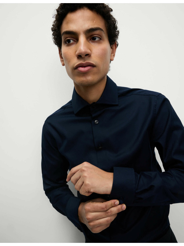 Marks & Spencer Кепрена риза с тесен силует от луксозен памук с двойна маншета Marks & Spencer морскосиня