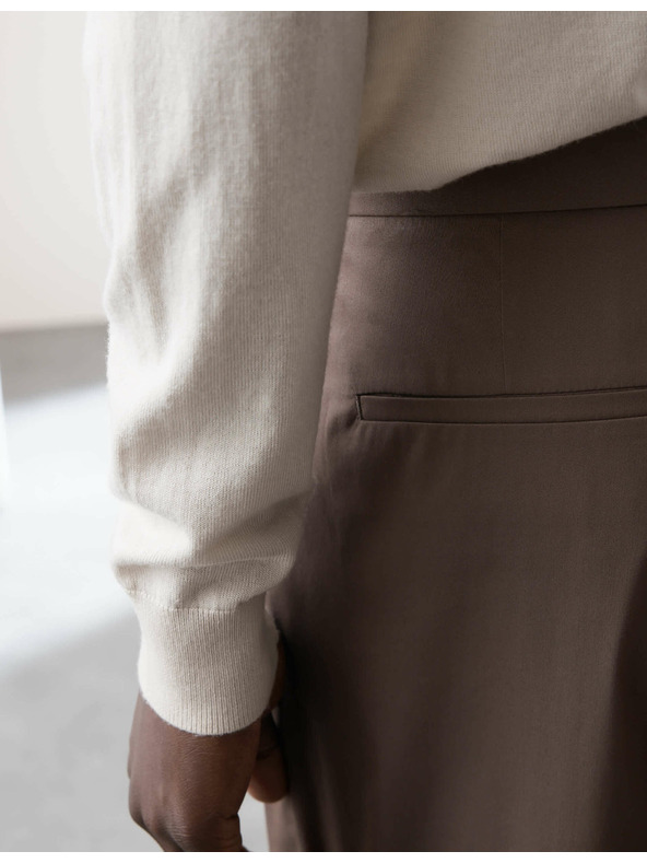 Marks & Spencer Супер леки chino панталони, леко стеснена кройка Marks & Spencer кафяв