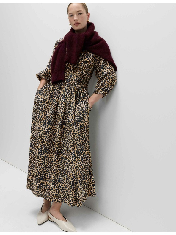 Marks & Spencer Миди рокля с акцентиран талия, набори, V-образно деколте и животински принт Marks & Spencer бежов