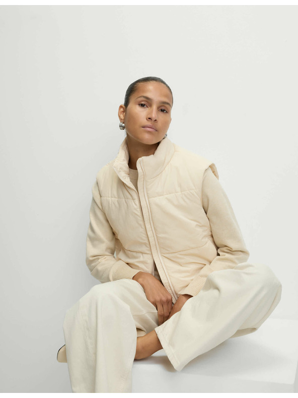 Marks & Spencer Кратка подплатена жилетка с технология Thermowarmth™ Marks & Spencer бежова