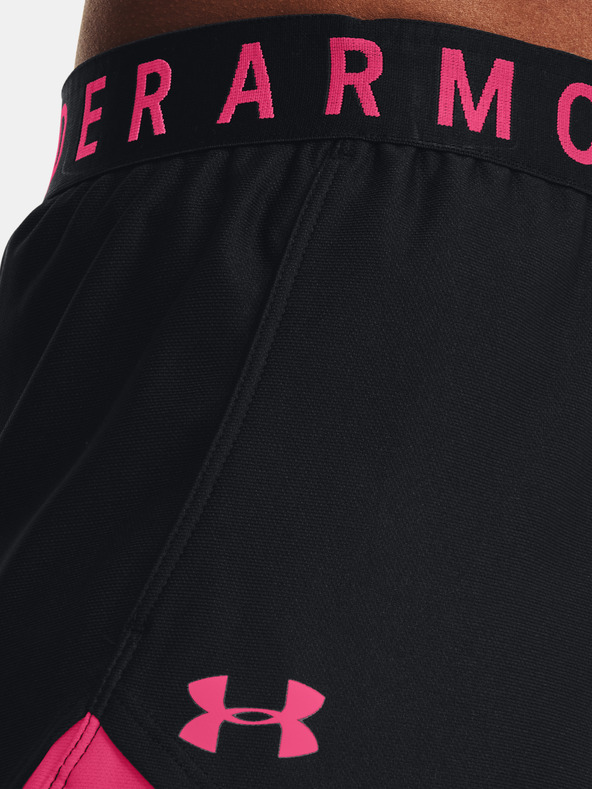 Under Armour Къси панталони Play Up 3.0 на Under Armour за жени
