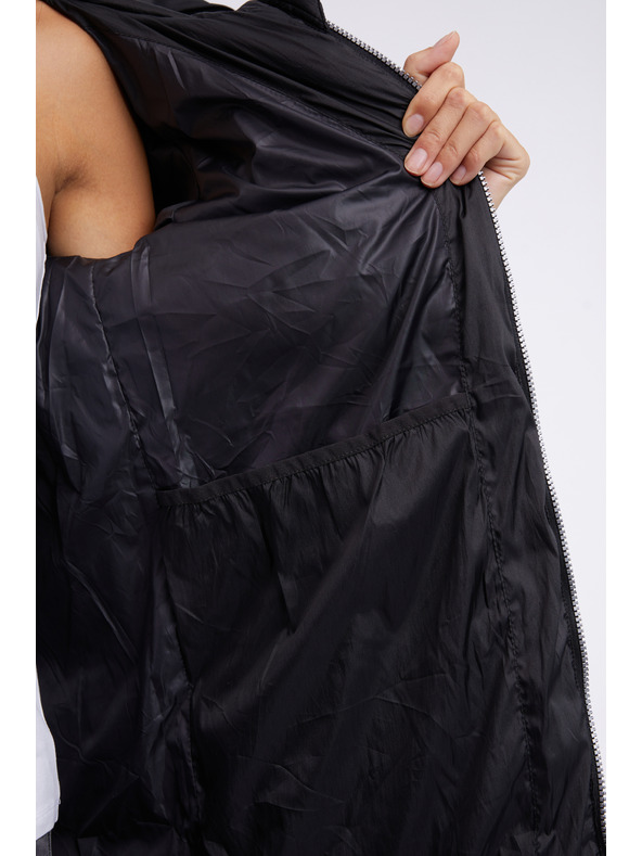 Sam 73 Черно дамско зимно ватирано палто SAM 73 Hedvika