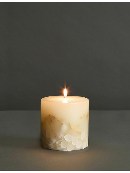 Marks & Spencer Ароматна свещ "Морски мидички" Marks & Spencer многоцветна