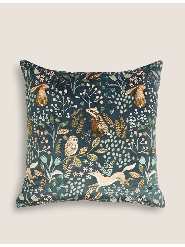 Marks & Spencer Бродирана възглавничка с горска тематика Marks & Spencer морскосиня