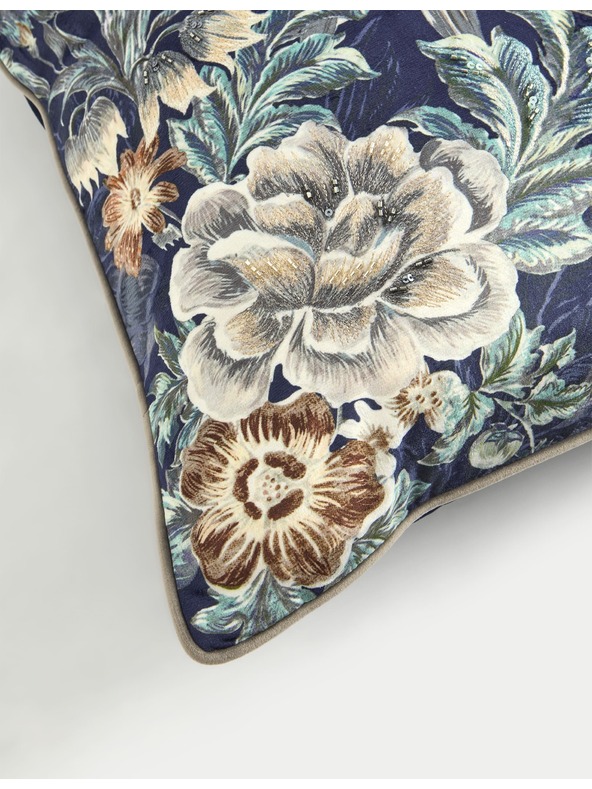 Marks & Spencer Кадифена декоративна възглавница с птичи мотив Marks & Spencer морскосиня