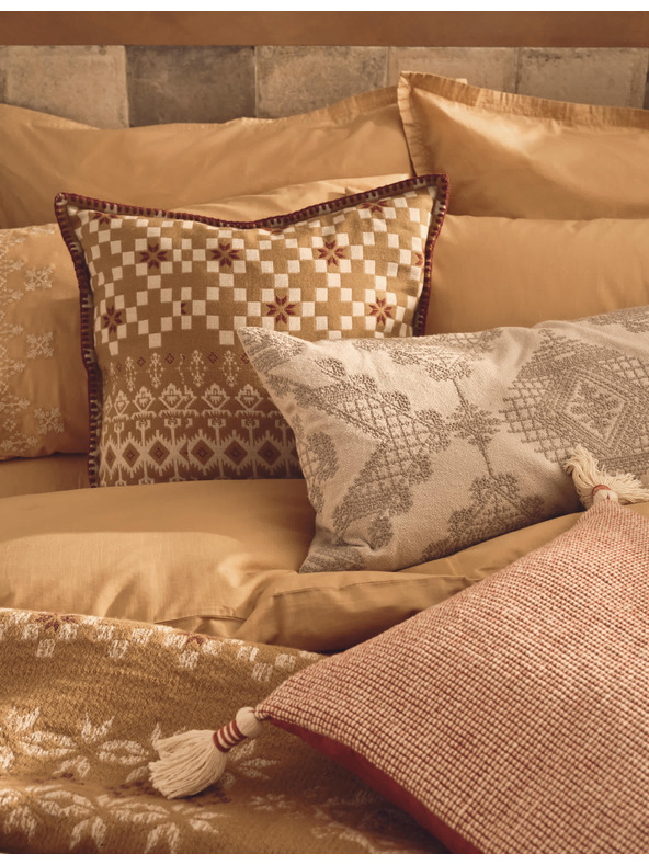 Marks & Spencer Бродирано одеяло Sierra от чист памук Marks & Spencer лилаво