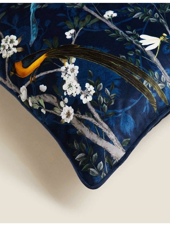 Marks & Spencer Кадифена възглавница с птички Marks & Spencer морскосиня