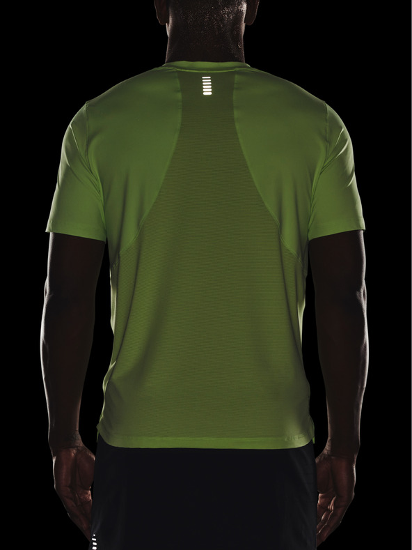 Under Armour Мъжка тениска Under Armour IsoChill Run 200 SS