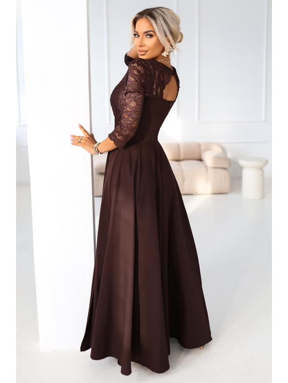 numoco AMBER елегантна дълга дантелена рокля с деколте - шоколадово