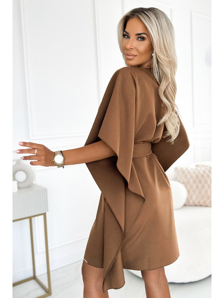 numoco SOFIA Рокля с пеперудени ръкави и връзване в талията - капучино