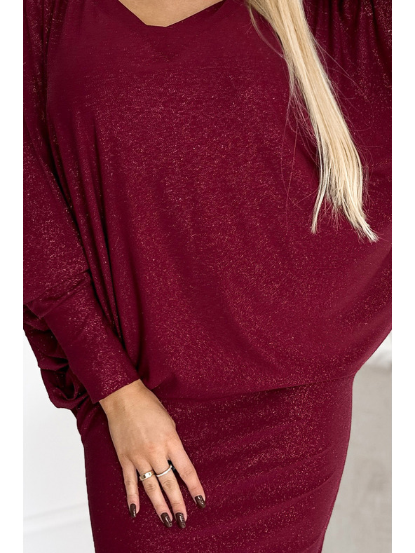 numoco Прилеп рокля с деколте - винено червено със светещи елементи