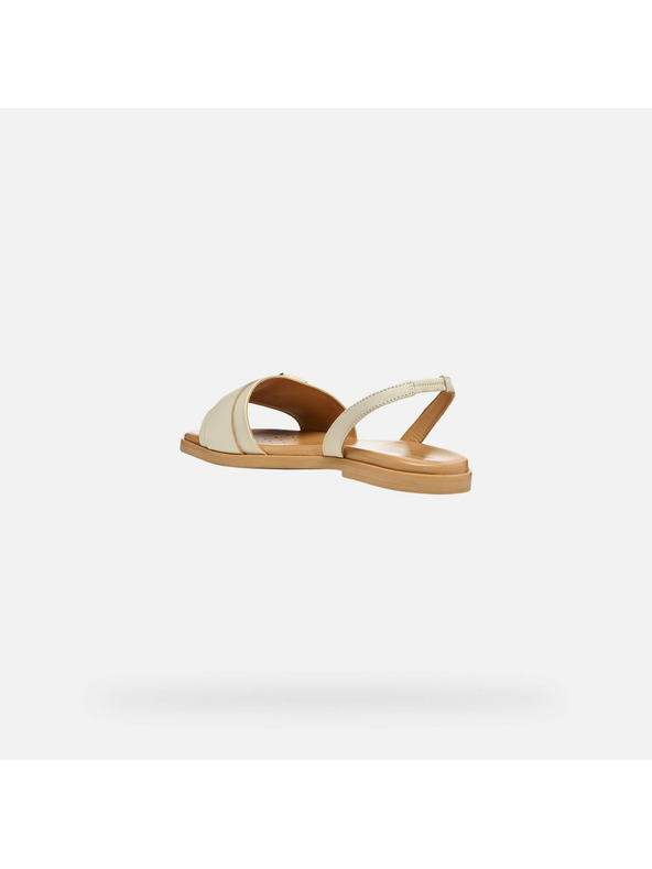 Geox Бежови дамски сандали Geox Naileen