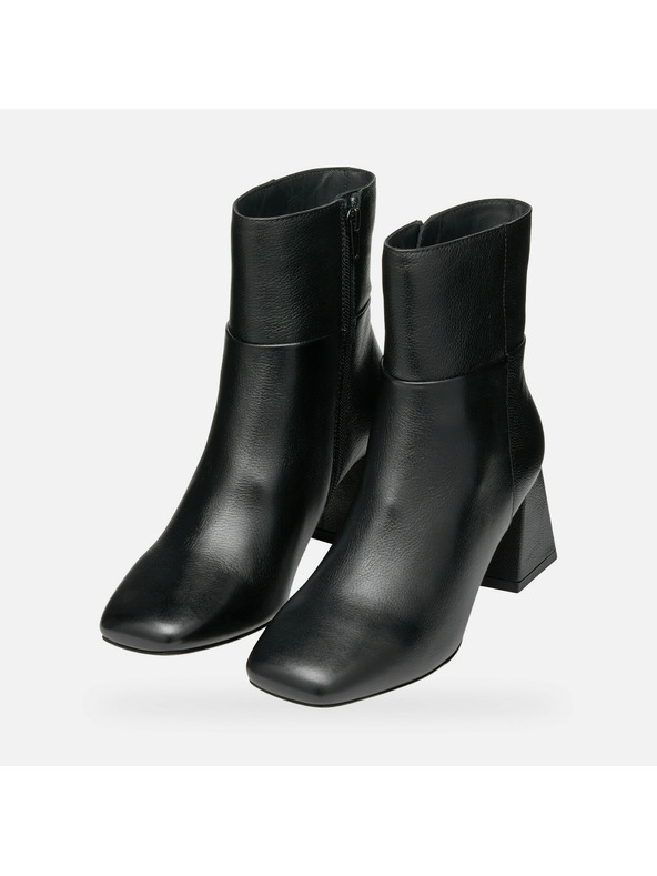 Geox Черна дамска обувки за глезена Geox Coronilla