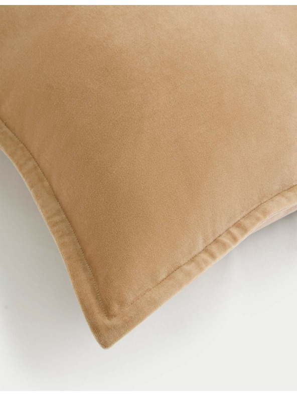 Marks & Spencer Кадифена възглавничка от чист памук Marks & Spencer в кафяво