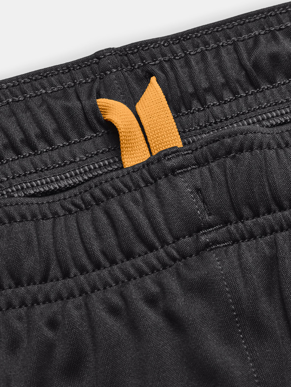 Under Armour Мъжки шорти Under Armour Challenger Knit Short