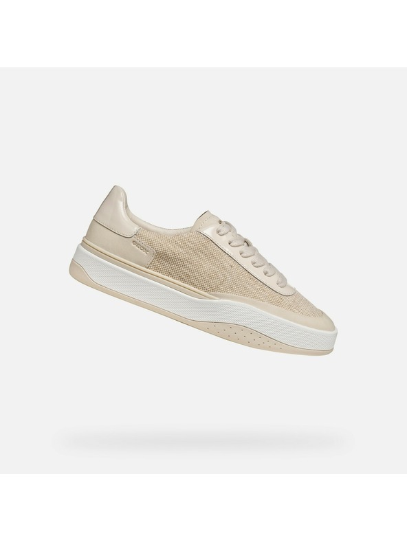 Geox Бежови дамски обувки Geox Dynamia