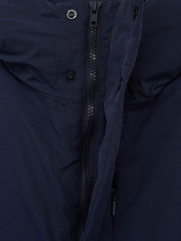 GAP Подплатено водоустойчиво яке GAP