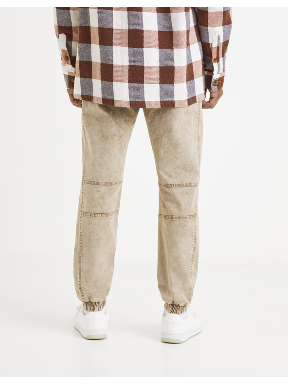 Celio Бежов мъжки панталон на райета Celio