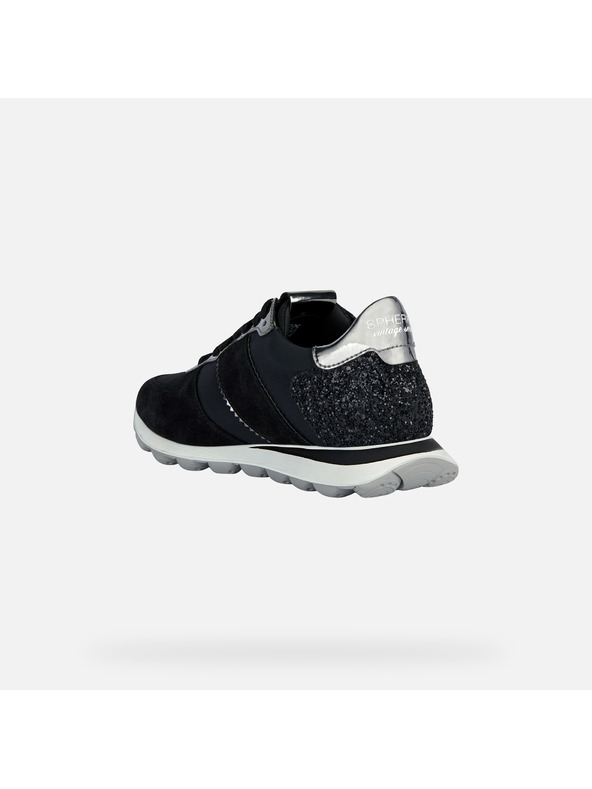 Geox Черни дамски маратонки Geox Spherica Vseries