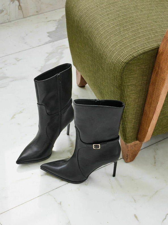 Orsay Черни дамски ботуши до глезена с подметка ORSAY