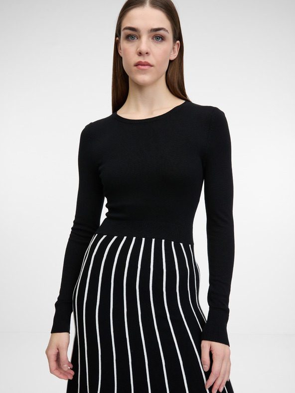 Orsay Черна дамска рокля с дължина до коляното ORSAY