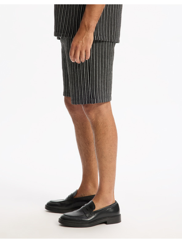 Celio Памучни шорти Gostripebm