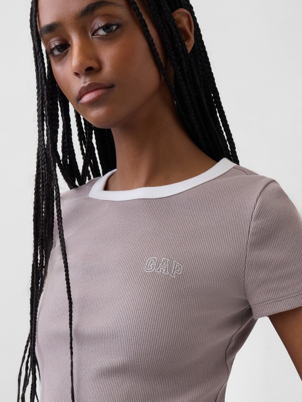 GAP Ребрести тениска с лого GAP