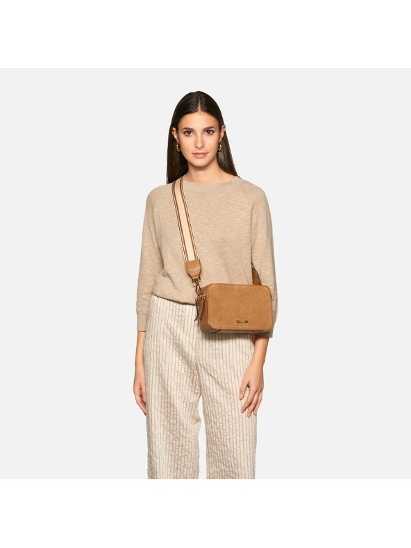 Geox Светлокафява дамска чанта Geox Norize