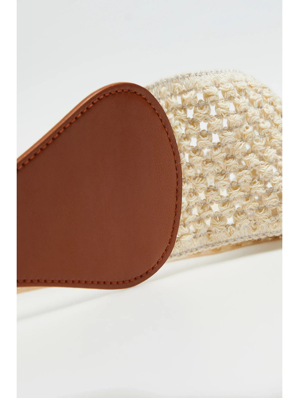 Moodo Бежов широк колан с токa Moodo