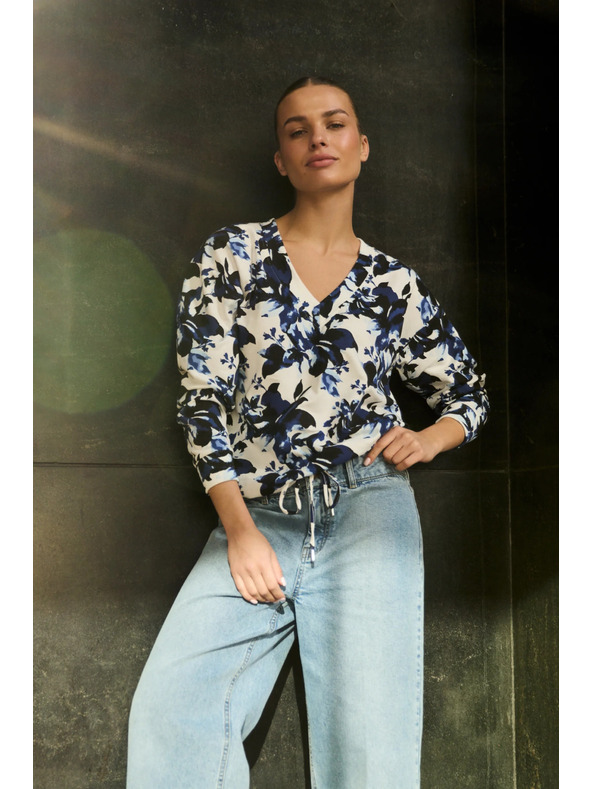 Moodo Цветна суитшърт с V-образно деколте бяла Moodo