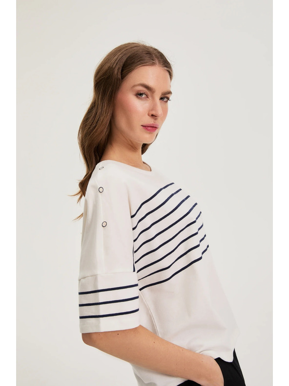 Moodo Раирана суитшърт бяла Moodo