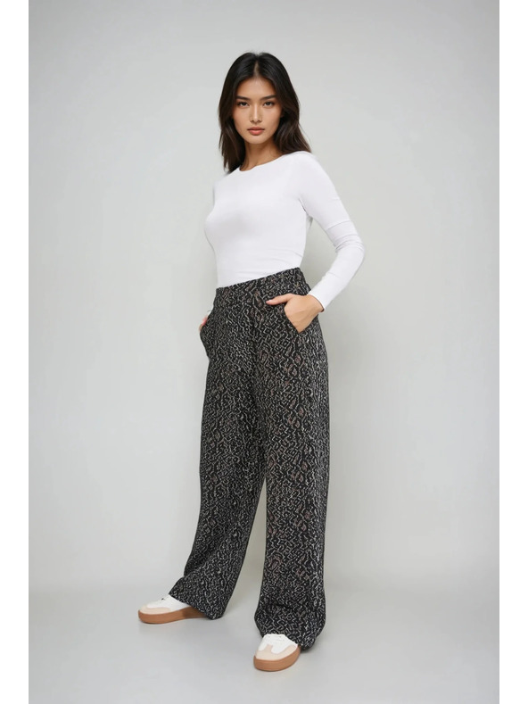 Moodo Прилепнала бяла блуза с дълъг ръкав Moodo