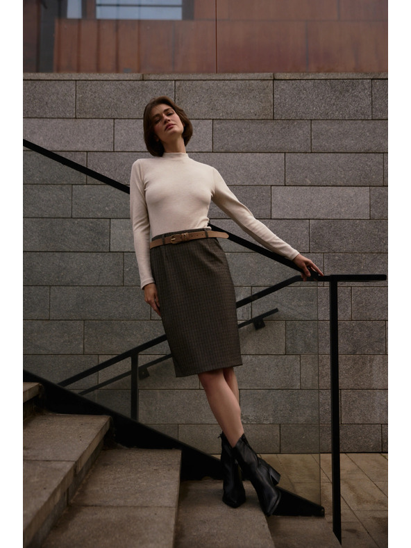 Moodo Бежова блуза с яка Moodo