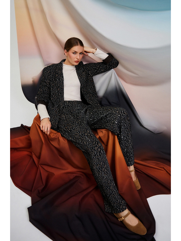 Moodo Бежова блуза с яка Moodo