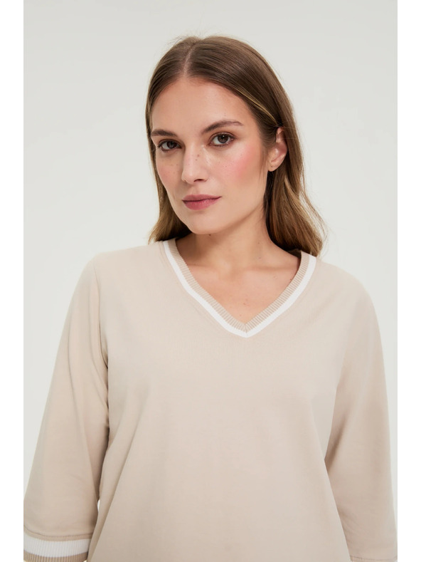 Moodo Памучна блуза с V-образно деколте в бежово Moodo