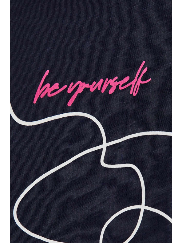 Moodo Блуза с принт на лице в тъмночервено Moodo