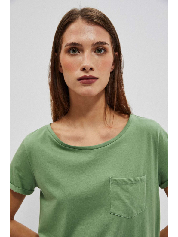 Moodo Памучна тениска с кръгло деколте и джобче в маслинено Moodo