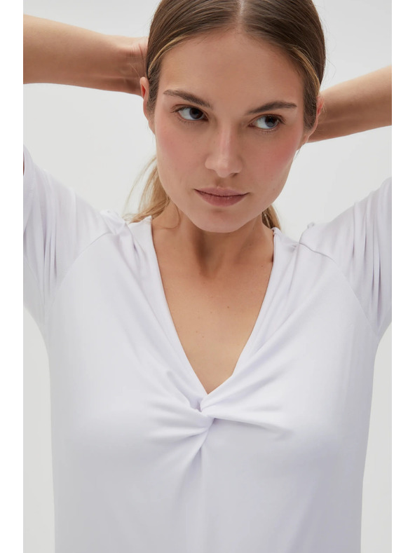 Moodo Бяла блуза с декоративно деколте Moodo