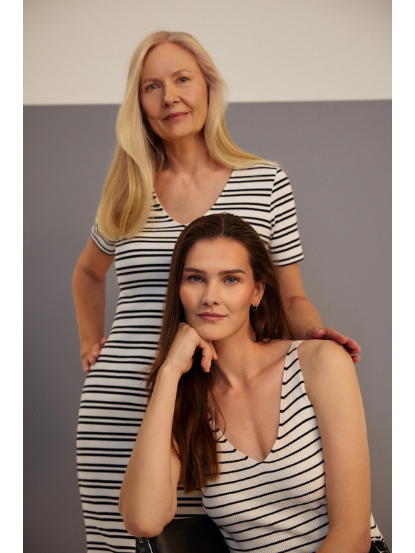 Moodo Бежов памучен топ на ивици Moodo