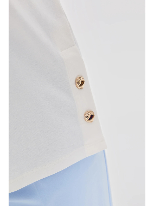Moodo Бяла блуза с декоративни копчета Moodo